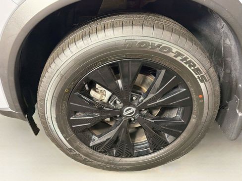 Used 2023 Nissan Rogue SV AWD/4WD image 33