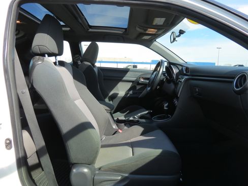 Used 2016 Scion tC 2dr HB Man (Natl) image 24