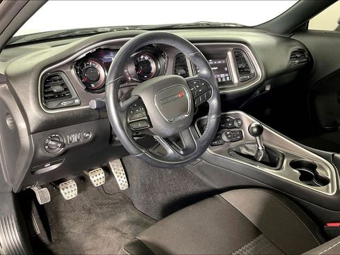 Used 2022 Dodge Challenger R/T w/ Blacktop Package image 18