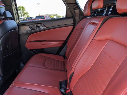 Certified 2025 Kia Sportage SX Prestige image 20