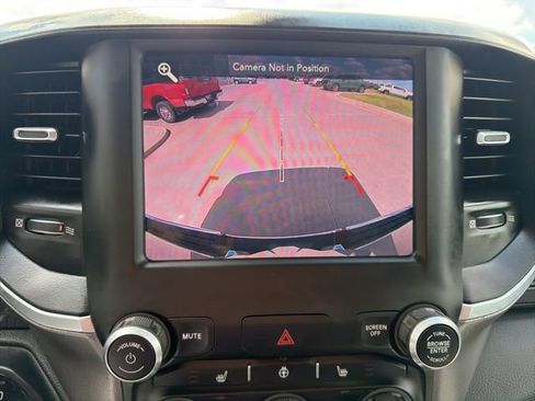 Used 2019 RAM 1500 Big Horn RWD image 17