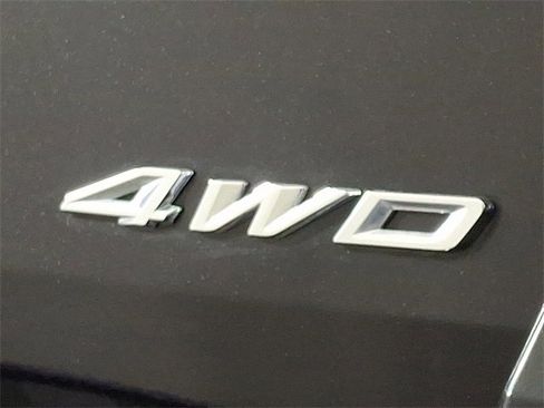 Used 2023 Ford Explorer XLT w/ Equipment Group 202A image 31