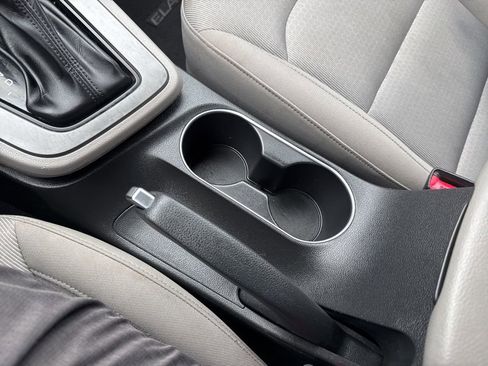 Used 2018 Hyundai Elantra SEL image 35