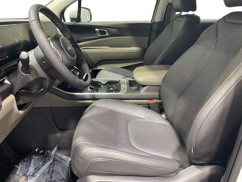 New 2026 Kia Carnival FWD image 14