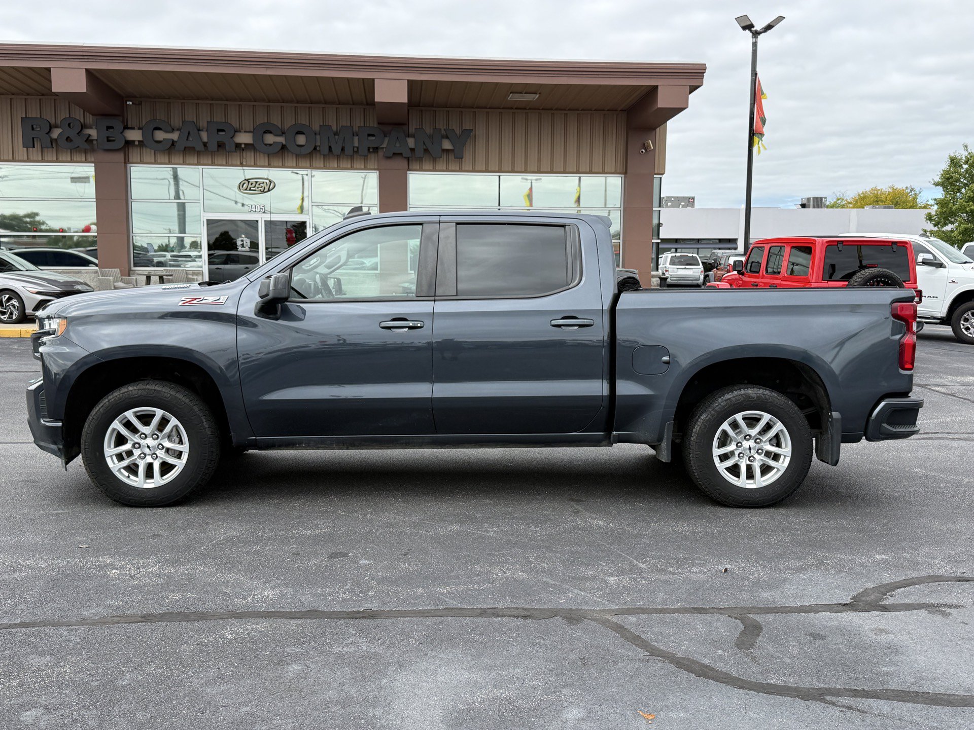 Used 2021 Chevrolet Silverado 1500 RST w/ Z71 Off-Road Package AWD/4WD image 5