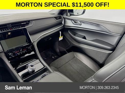 New 2025 Jeep Grand Cherokee L Altitude image 23