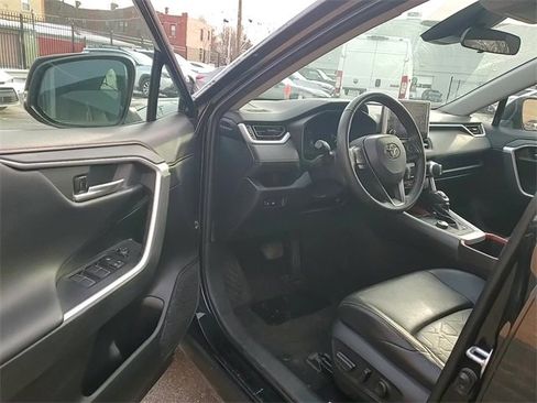 Used 2023 Toyota RAV4 Adventure image 9