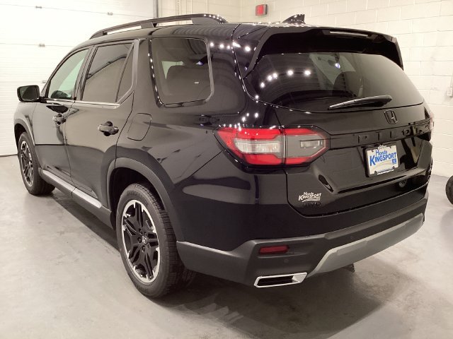 New 2026 Honda Pilot Touring image 5