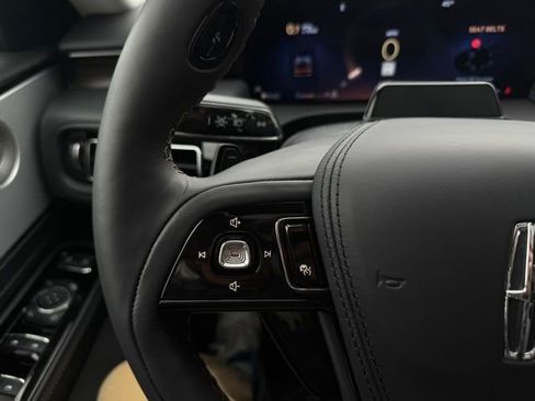 New 2026 Lincoln Aviator AWD image 32