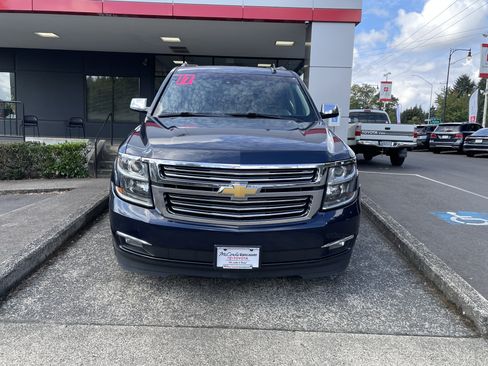 Used 2017 Chevrolet Suburban Premier AWD/4WD image 2