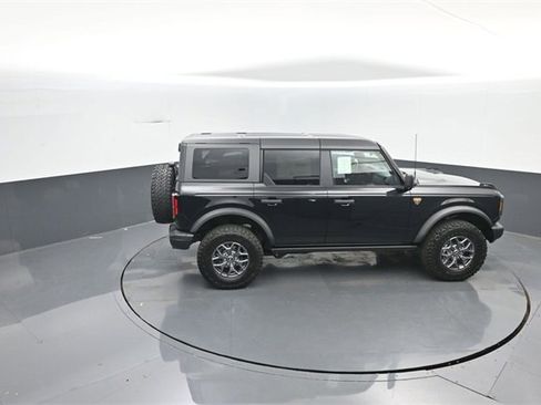 New 2025 Ford Bronco Badlands image 25