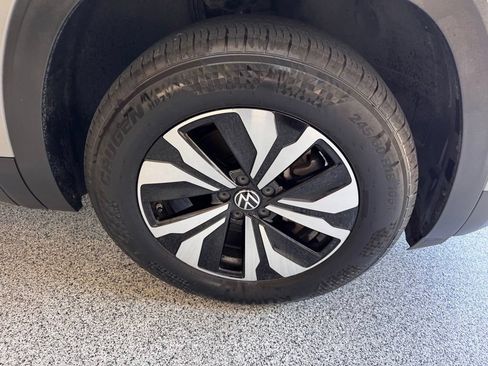 Used 2024 Volkswagen Atlas SE AWD/4WD image 10