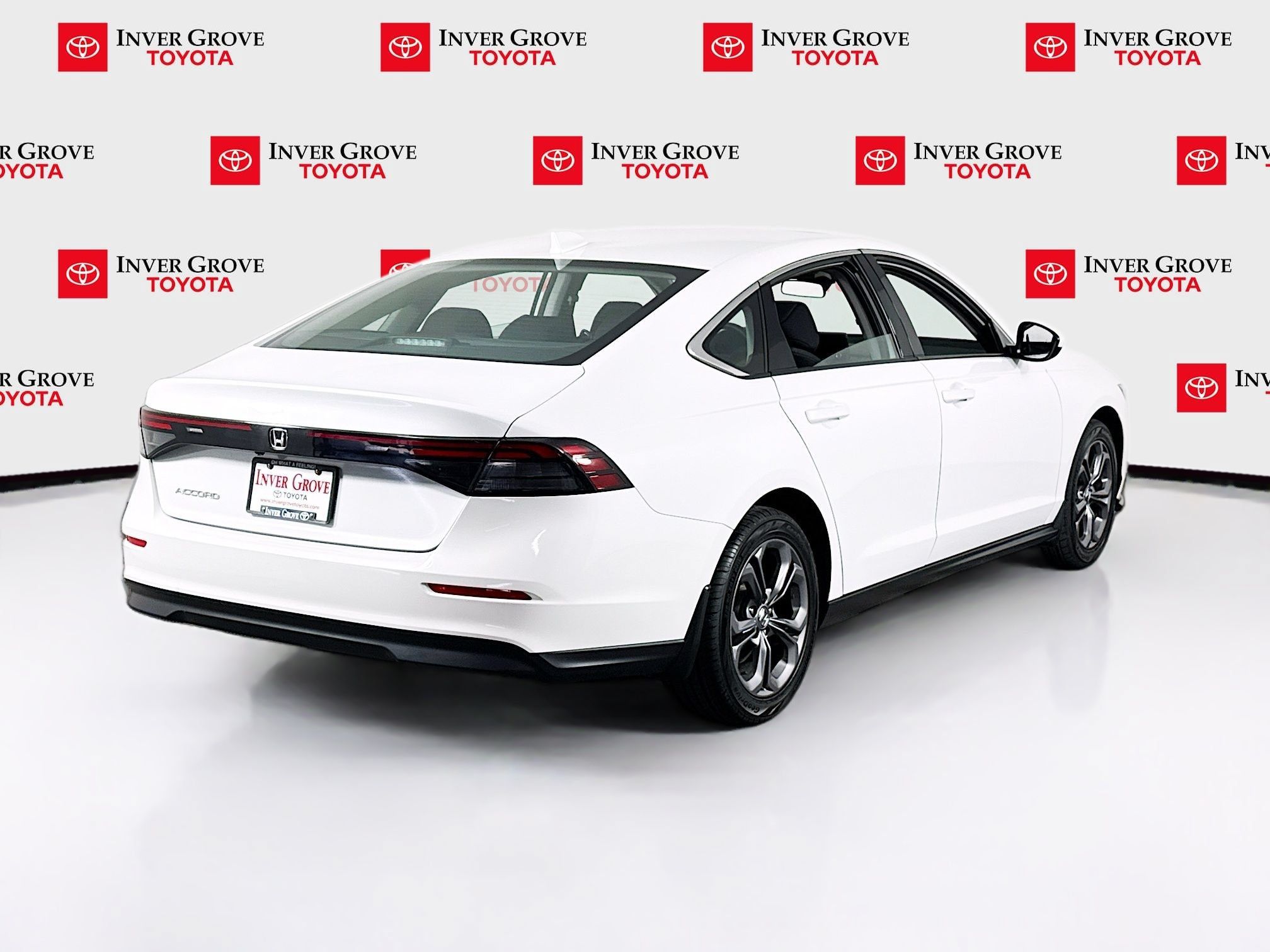 Used 2023 Honda Accord EX image 5