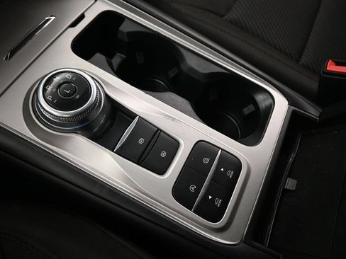 Certified 2024 Ford Explorer XLT RWD image 14