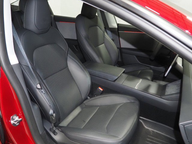 Used 2025 Tesla Model 3 Long Range RWD image 2