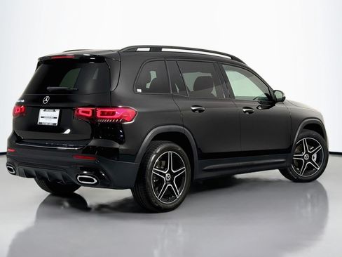 Used 2023 Mercedes-Benz GLB 250 image 11