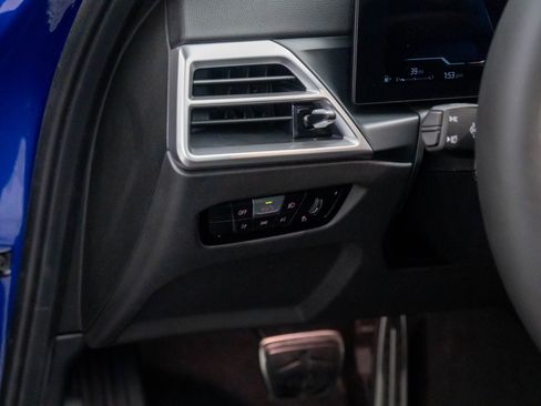 New 2026 BMW 330i xDrive 330i xDrive w/ M Sport Package image 20