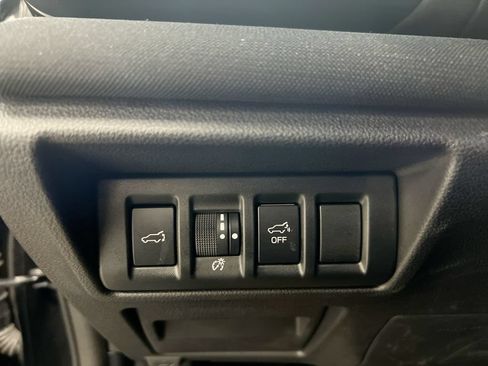 Used 2023 Subaru Outback Premium AWD/4WD image 18