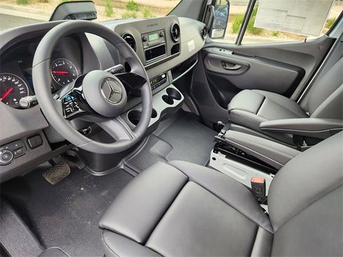 New 2025 Mercedes-Benz Sprinter 2500 image 7