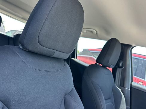 Used 2020 Jeep Renegade Latitude w/ UConnect 8.4 Nav Group AWD/4WD image 17