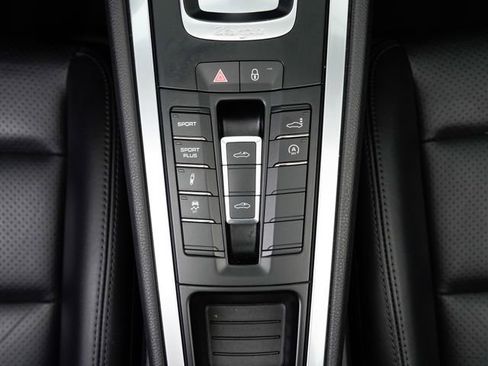 Used 2015 Porsche 911 Targa 4S AWD/4WD image 18