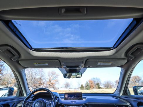 Used 2022 Acura TLX w/ Technology Package image 6