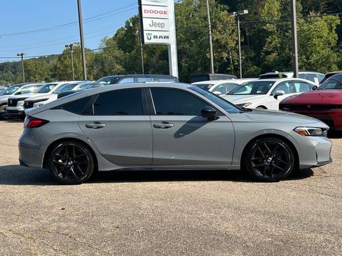 Used 2025 Honda Civic Sport image 3