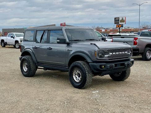 Used 2022 Ford Bronco Badlands image 7