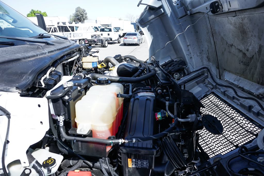 Used 2016 Ford F650 2WD Regular Cab Super Duty image 21