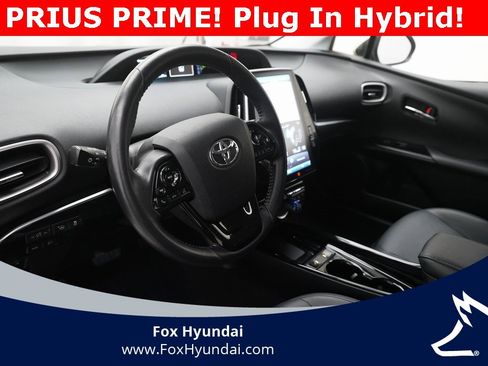 Used 2021 Toyota Prius Prime Limited w/ Carpet Mat Package (TMS) image 8