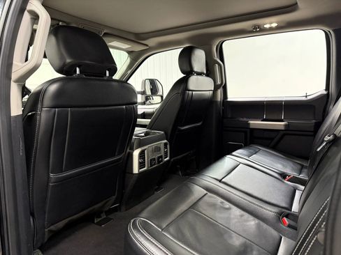 Used 2021 Ford F350 Lariat image 16