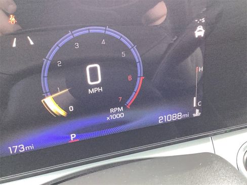 Used 2024 Chevrolet Trax LT w/ LT Convenience Package image 28