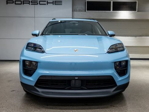 New 2025 Porsche Macan Electric image 7