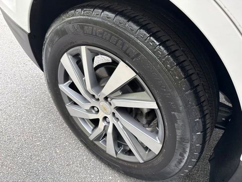 Used 2023 Chevrolet Equinox Premier FWD image 31