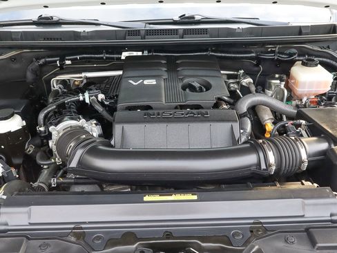 Used 2022 Nissan Frontier SV image 21