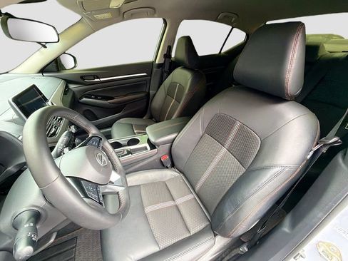 Used 2025 Nissan Altima 2.5 SR FWD image 19