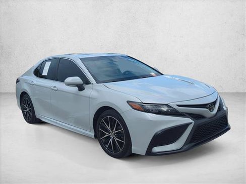 Certified 2024 Toyota Camry SE w/ Cold Weather Package FWD image 3