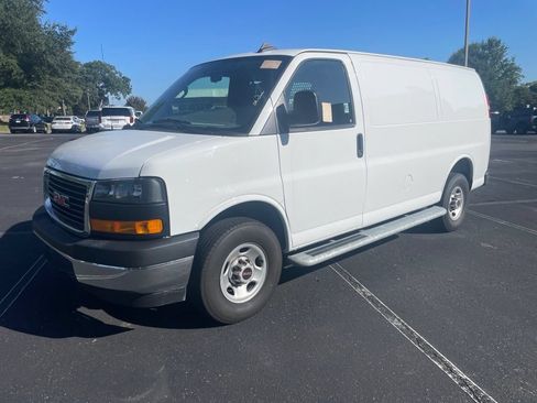 Used 2025 GMC Savana 2500 w/ Driver Convenience Package RWD image 5