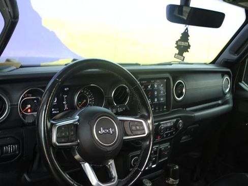 Used 2020 Jeep Wrangler Unlimited Sahara AWD/4WD image 14