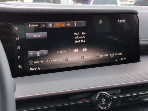 Used 2025 Nissan Murano SV image 12