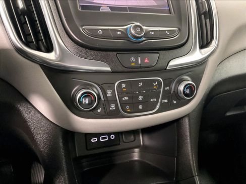 Used 2024 Chevrolet Equinox LT image 25