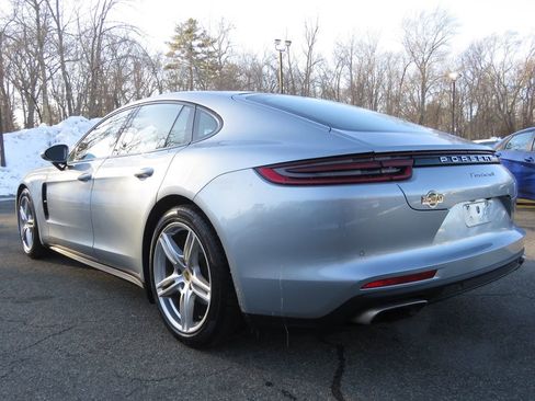 Used 2018 Porsche Panamera 4 image 7