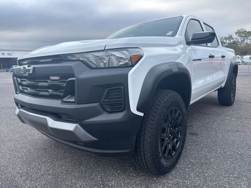 Used 2026 Chevrolet Colorado Trail Boss image 3