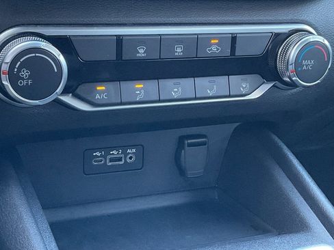 Used 2025 Nissan Altima 2.5 SV image 31