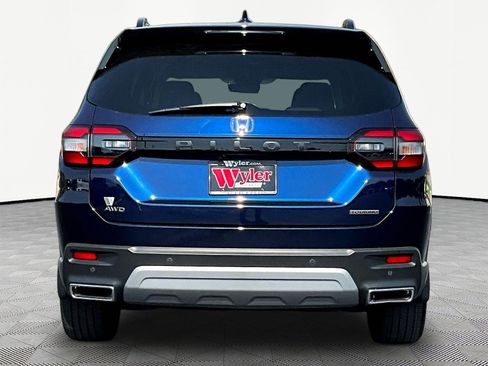 Used 2024 Honda Pilot Touring image 5