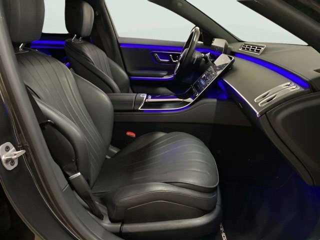Used 2023 Mercedes-Benz S 500 4MATIC w/ AMG Line image 32