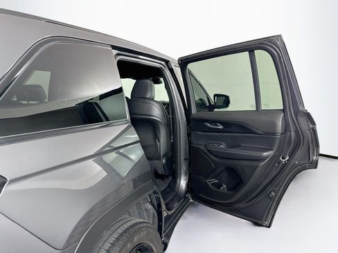 Used 2023 Jeep Grand Cherokee Altitude AWD/4WD image 30