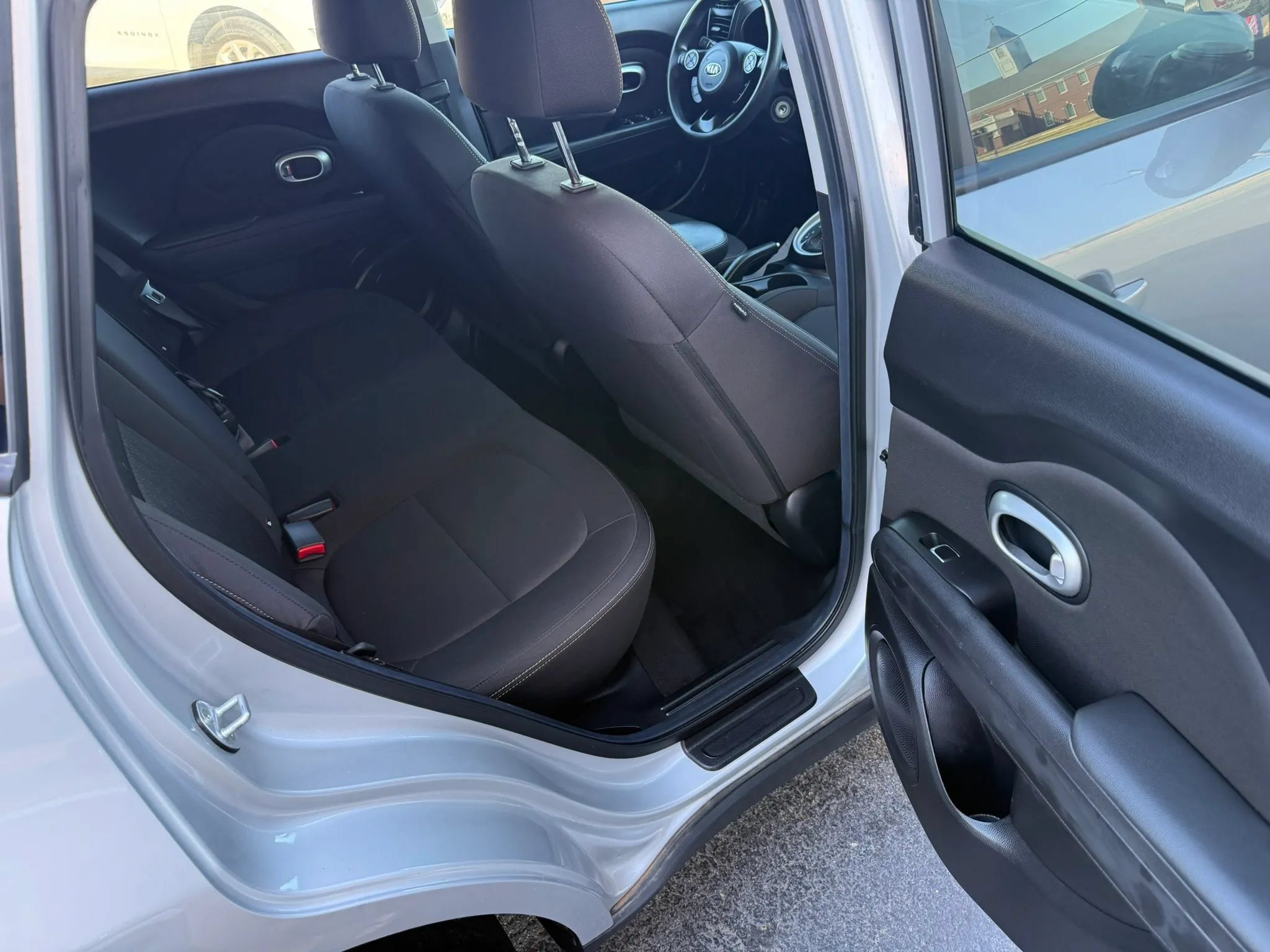 Used 2019 Kia Soul FWD image 19