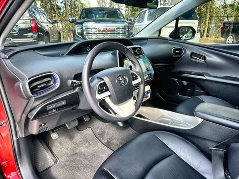 Used 2017 Toyota Prius Three Touring image 10