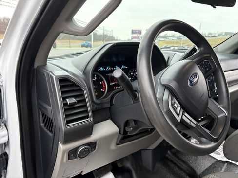 Used 2022 Ford F250 XLT image 32